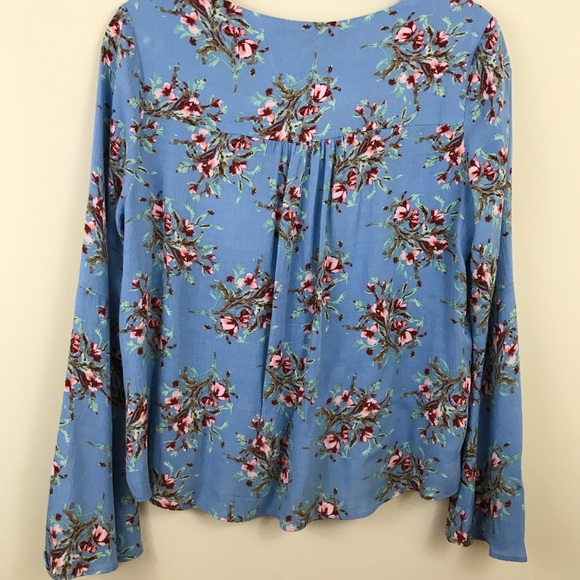 ASOS En Creme Boho Bell Sleeve Floral Top⭐️ - Picture 5 of 7